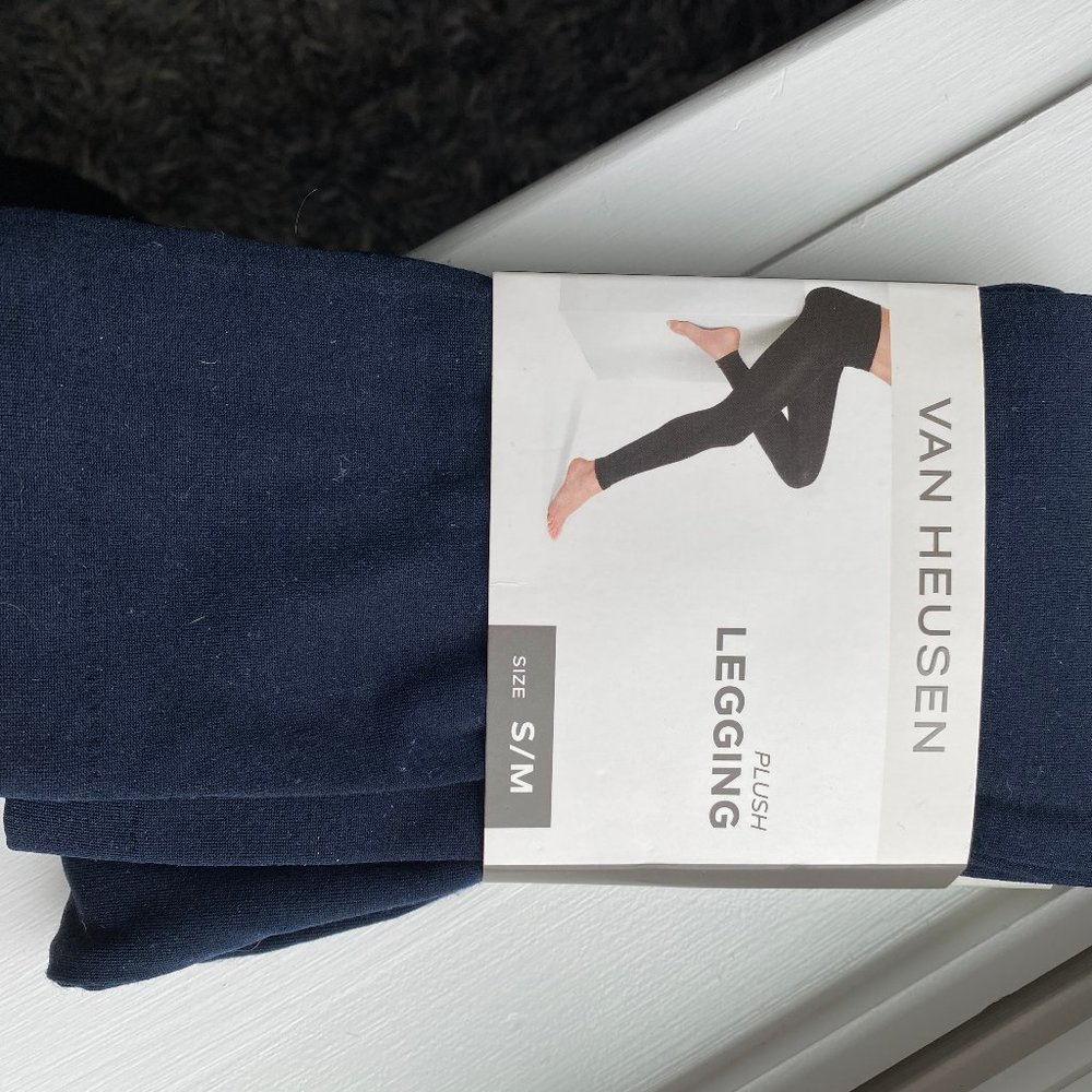 Fleece lined navy leggings NWT (4/$20)
